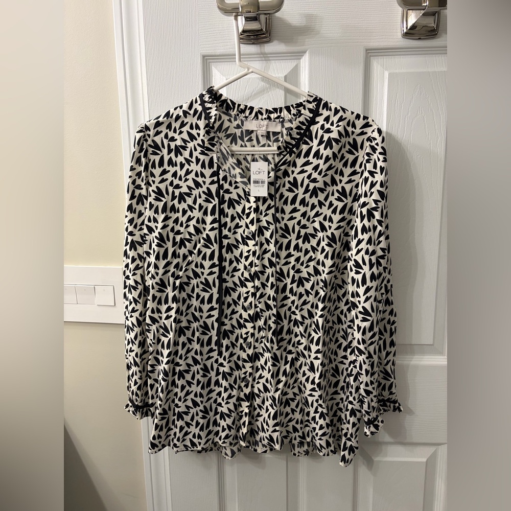 LOFT Monochrome Heart Print Blouse